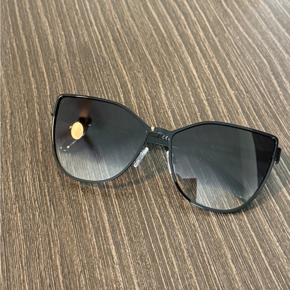 Quay Australia Black Cat-Eye Sunglasses